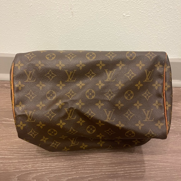Authentic Louis Vuitton Speedy 30 - Picture 5 of 9